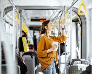 רכבת מול אוטובוס: כך תבחרו איך להתנייד בארץ